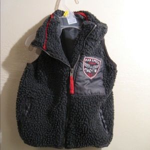 childrens, boys sleeveless vest/jacket size 24 months